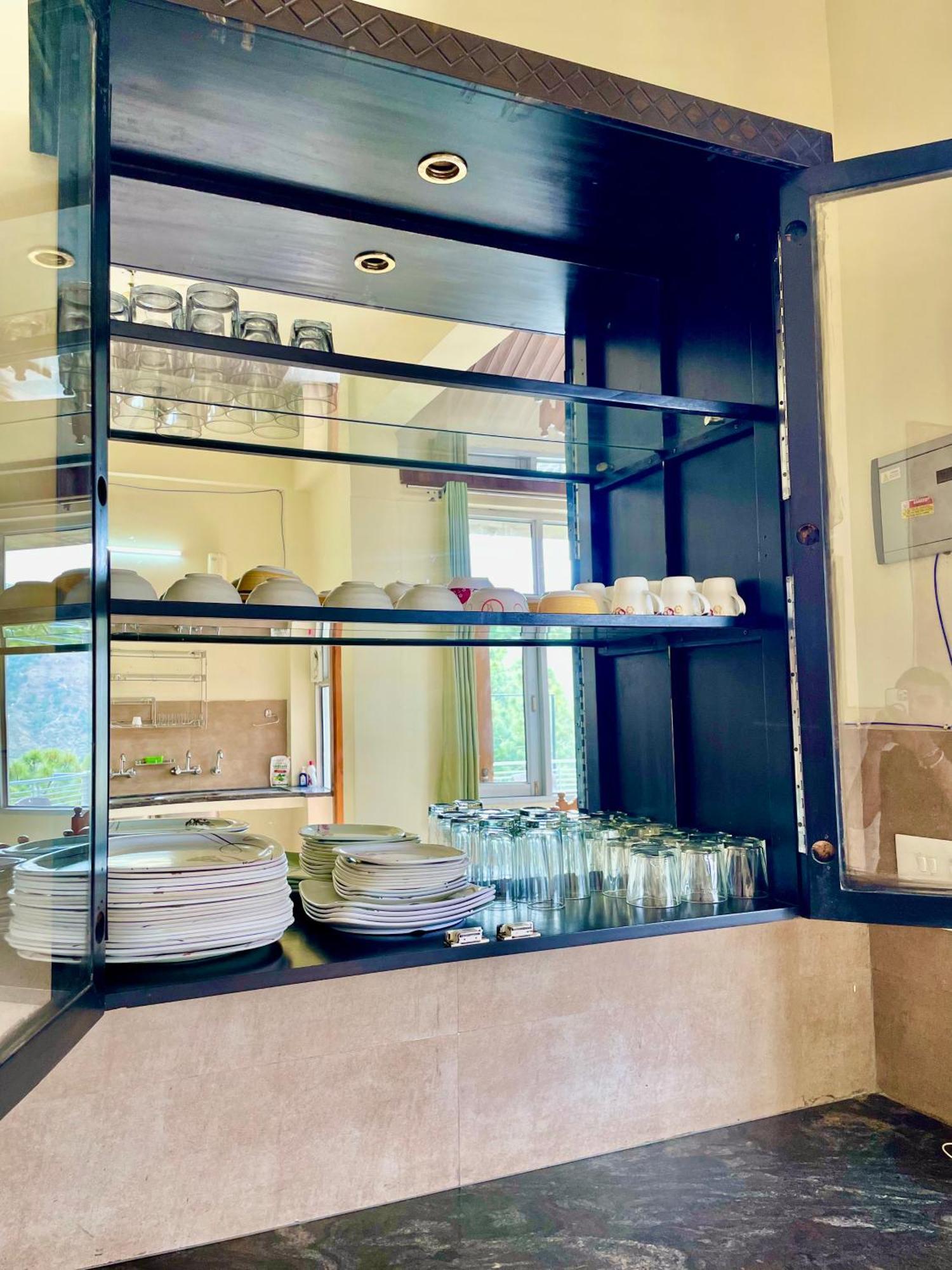 The Auriga 3Bhk Fully Entair Villa With Bonfire In Kasauli I Pvt Stay I Open Air Terrace I Kitchen Livingroom I Lawn Bonfire I Gaming Zone Eksteriør billede