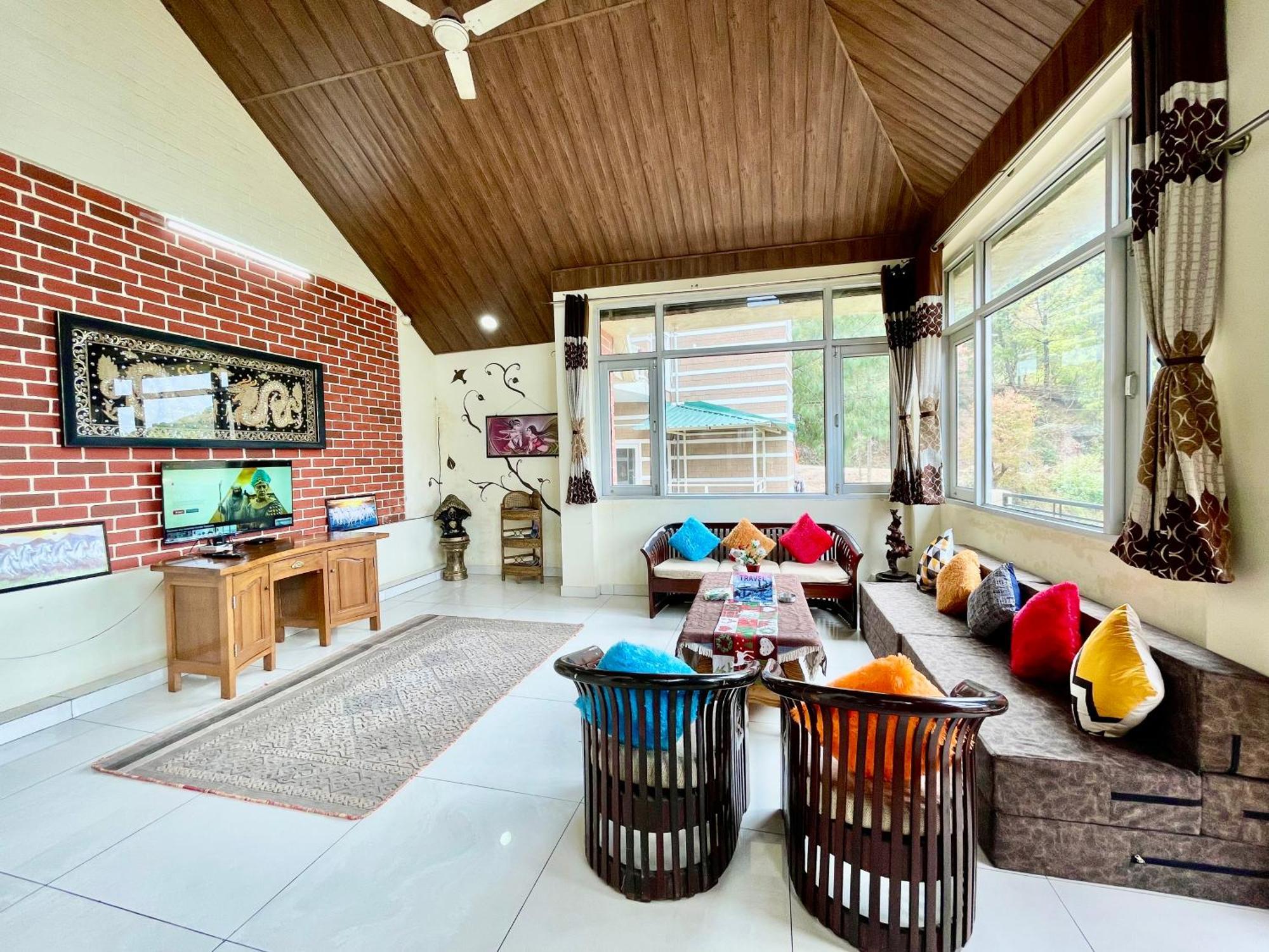 The Auriga 3Bhk Fully Entair Villa With Bonfire In Kasauli I Pvt Stay I Open Air Terrace I Kitchen Livingroom I Lawn Bonfire I Gaming Zone Eksteriør billede