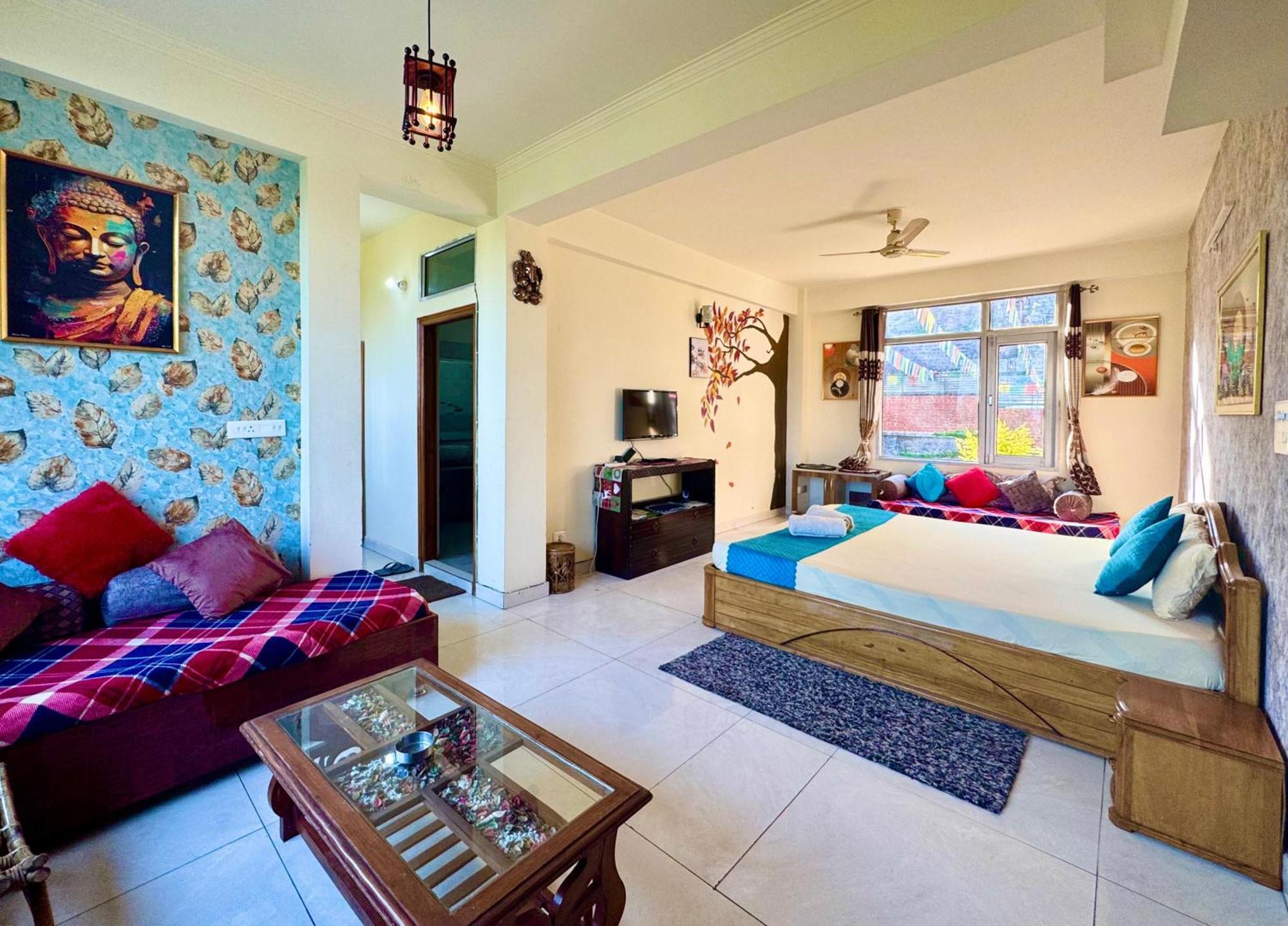 The Auriga 3Bhk Fully Entair Villa With Bonfire In Kasauli I Pvt Stay I Open Air Terrace I Kitchen Livingroom I Lawn Bonfire I Gaming Zone Eksteriør billede